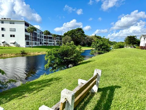 Tiny photo for 359 Oakridge T, Deerfield Beach, FL 33442 (MLS # R11135370)