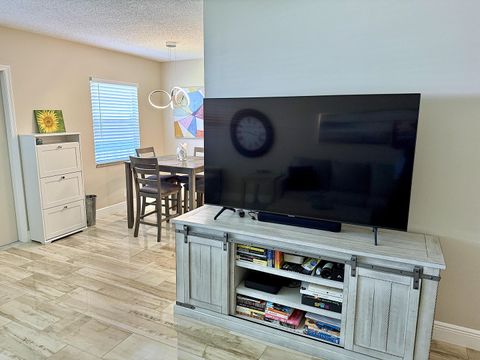 Tiny photo for 359 Oakridge T, Deerfield Beach, FL 33442 (MLS # R11135370)