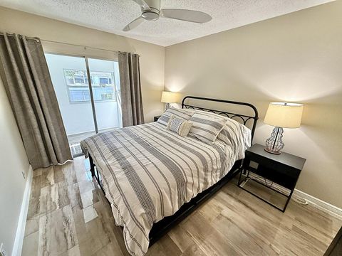 Tiny photo for 359 Oakridge T, Deerfield Beach, FL 33442 (MLS # R11135370)