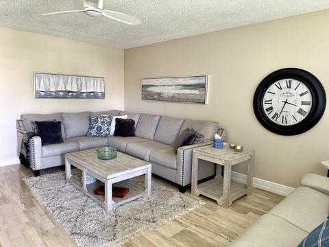 Tiny photo for 359 Oakridge T, Deerfield Beach, FL 33442 (MLS # R11135370)