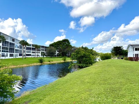 Tiny photo for 359 Oakridge T, Deerfield Beach, FL 33442 (MLS # R11135370)