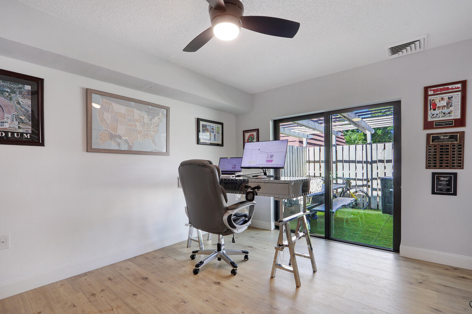 GARDEN LAKES AND GARDEN SQUARE SHOPS - Residential