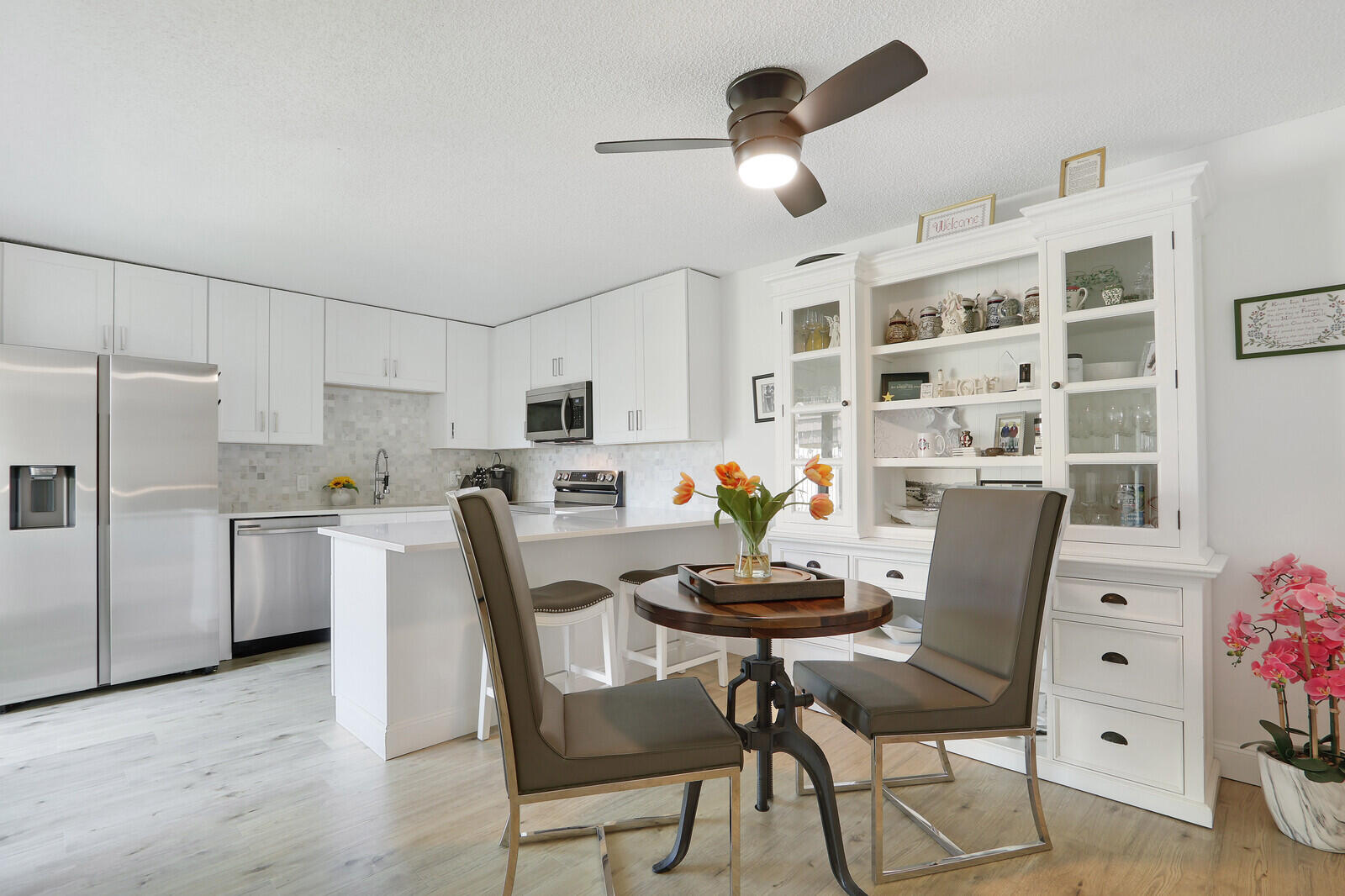 GARDEN LAKES AND GARDEN SQUARE SHOPS - Residential