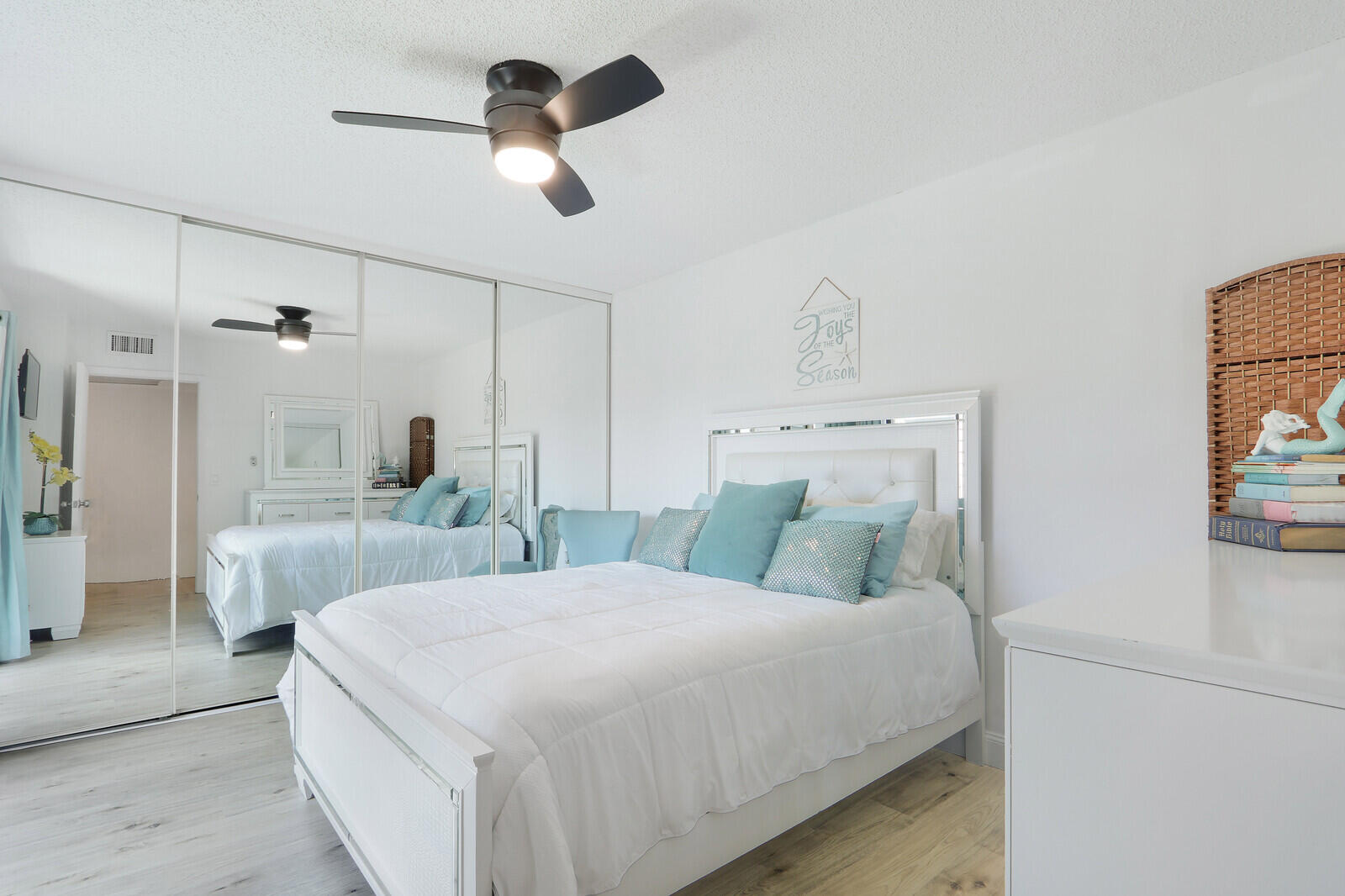 GARDEN LAKES AND GARDEN SQUARE SHOPS - Residential