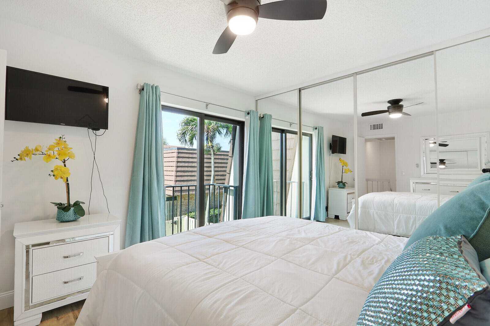 GARDEN LAKES AND GARDEN SQUARE SHOPS - Residential