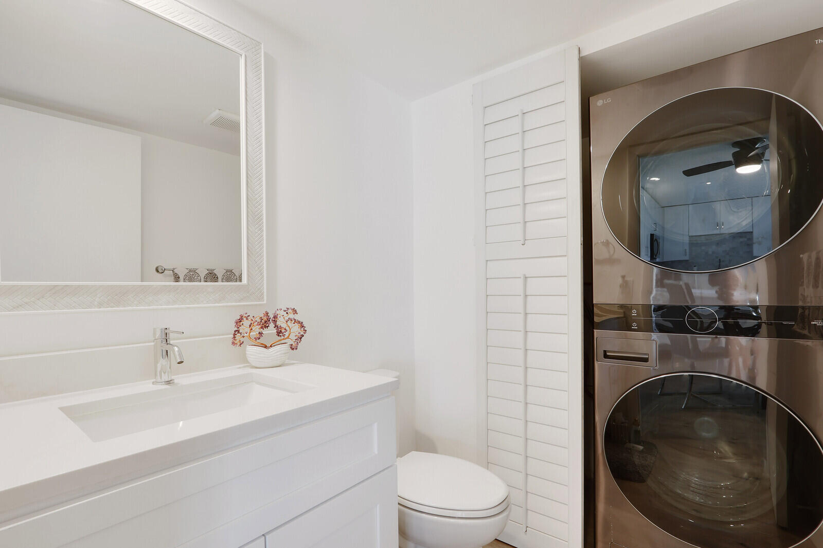 GARDEN LAKES AND GARDEN SQUARE SHOPS - Residential