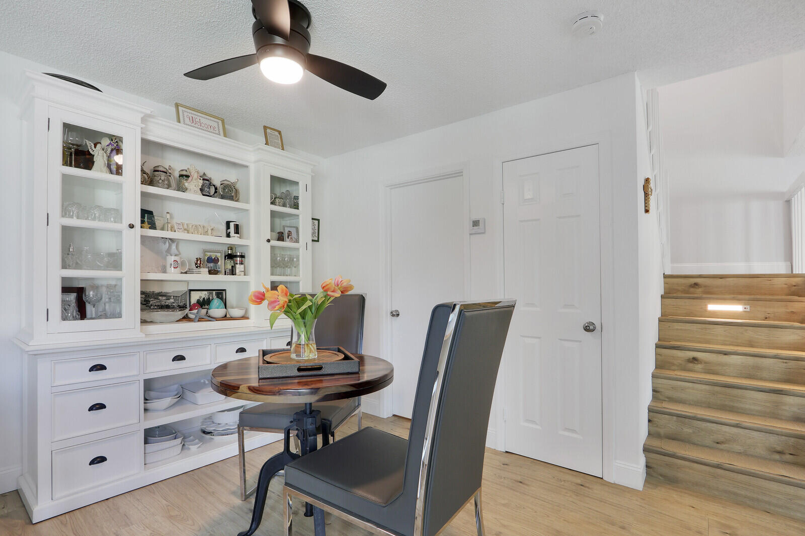 GARDEN LAKES AND GARDEN SQUARE SHOPS - Residential