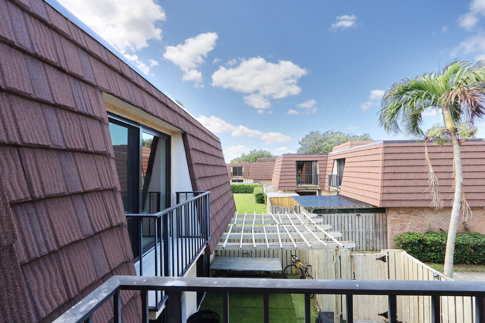 GARDEN LAKES AND GARDEN SQUARE SHOPS - Residential