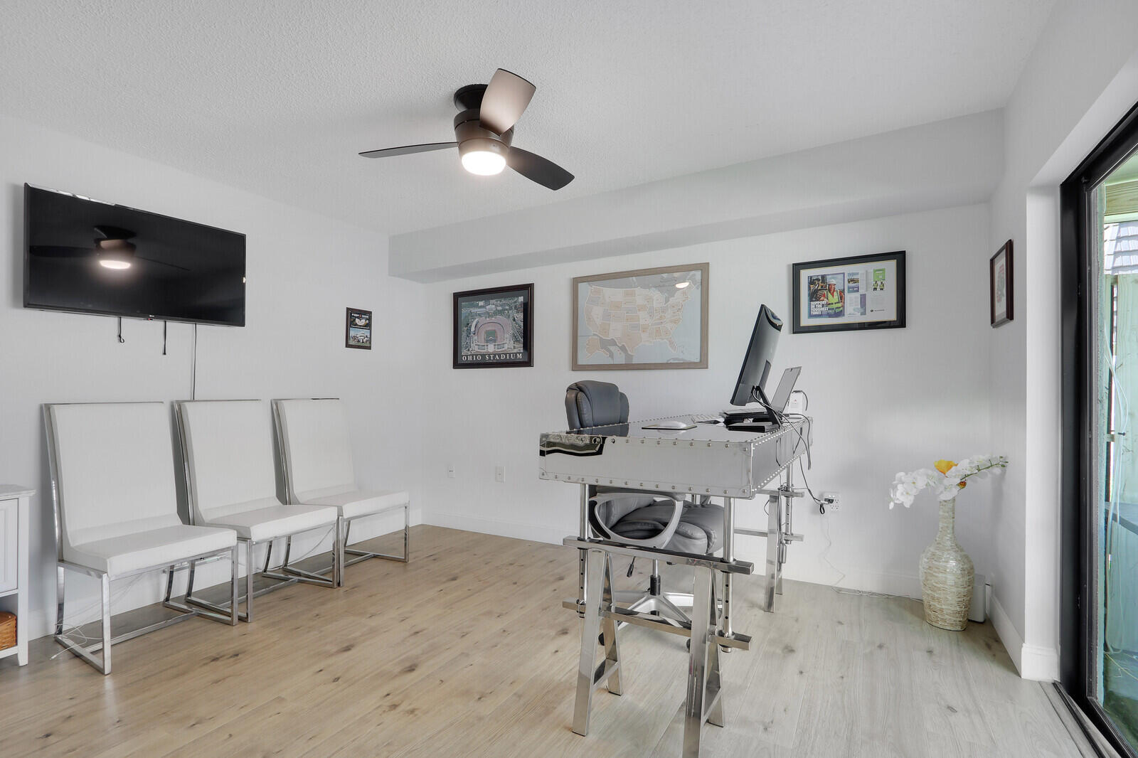 GARDEN LAKES AND GARDEN SQUARE SHOPS - Residential