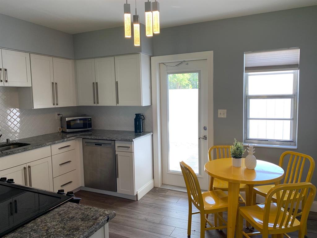 DELL PARK - Residential Lease