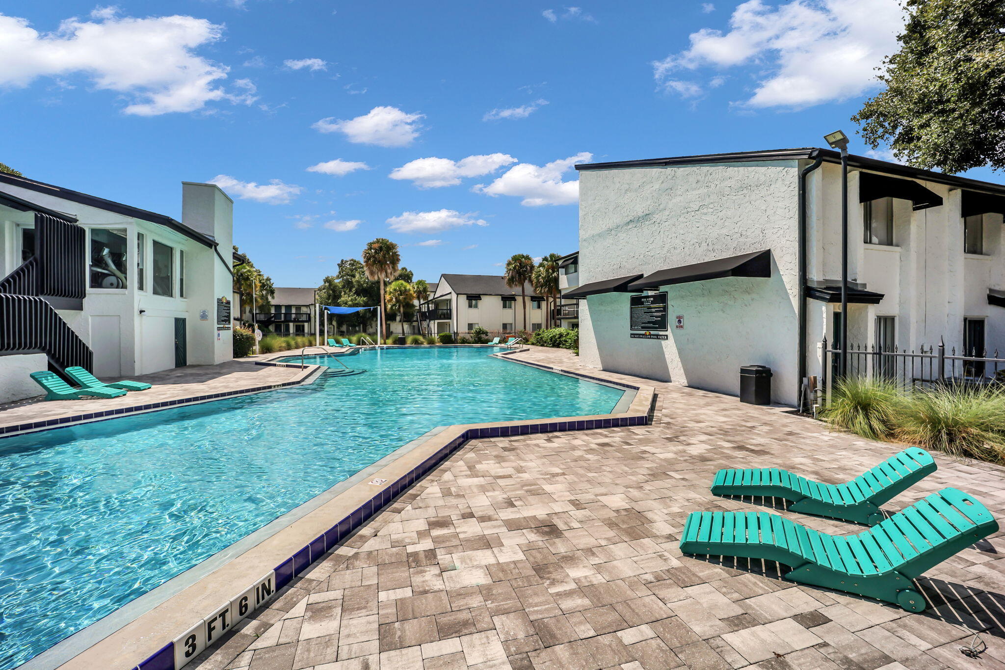4223 S SEMORAN Boulevard 12