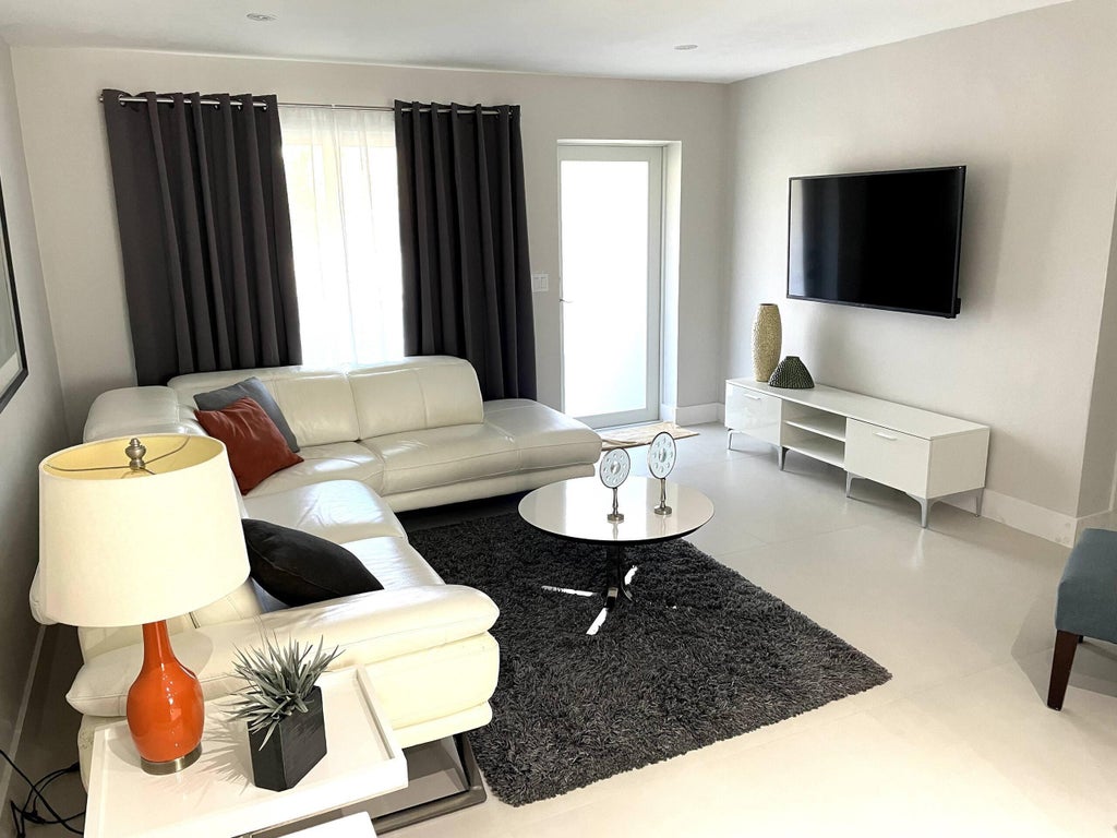 Photo of 1400 NE 23RD Street, Wilton Manors, FL 33305 (MLS # B26081519)