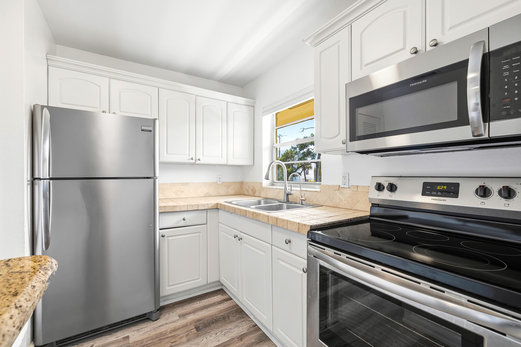 VILLAGE PARK AT OAKLAND CONDO - Residential