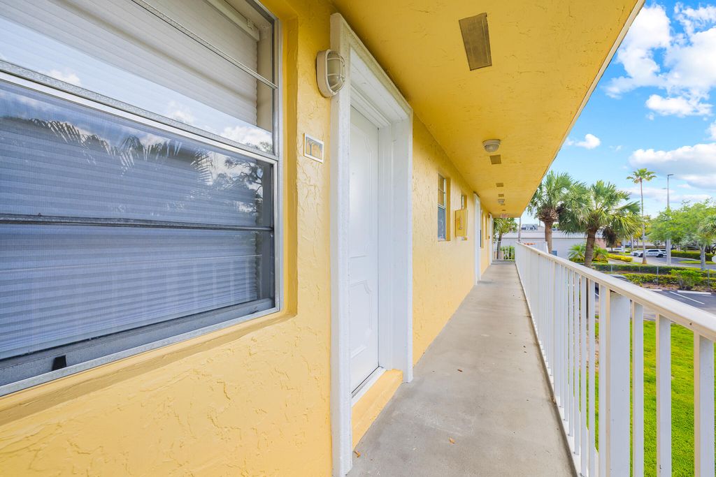 Photo of 5162 NE 6th Avenue #317, Oakland Park, FL 33334 (MLS # B26022825)