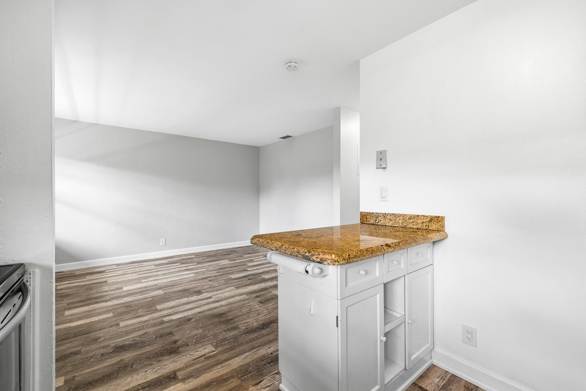 VILLAGE PARK AT OAKLAND CONDO - Residential
