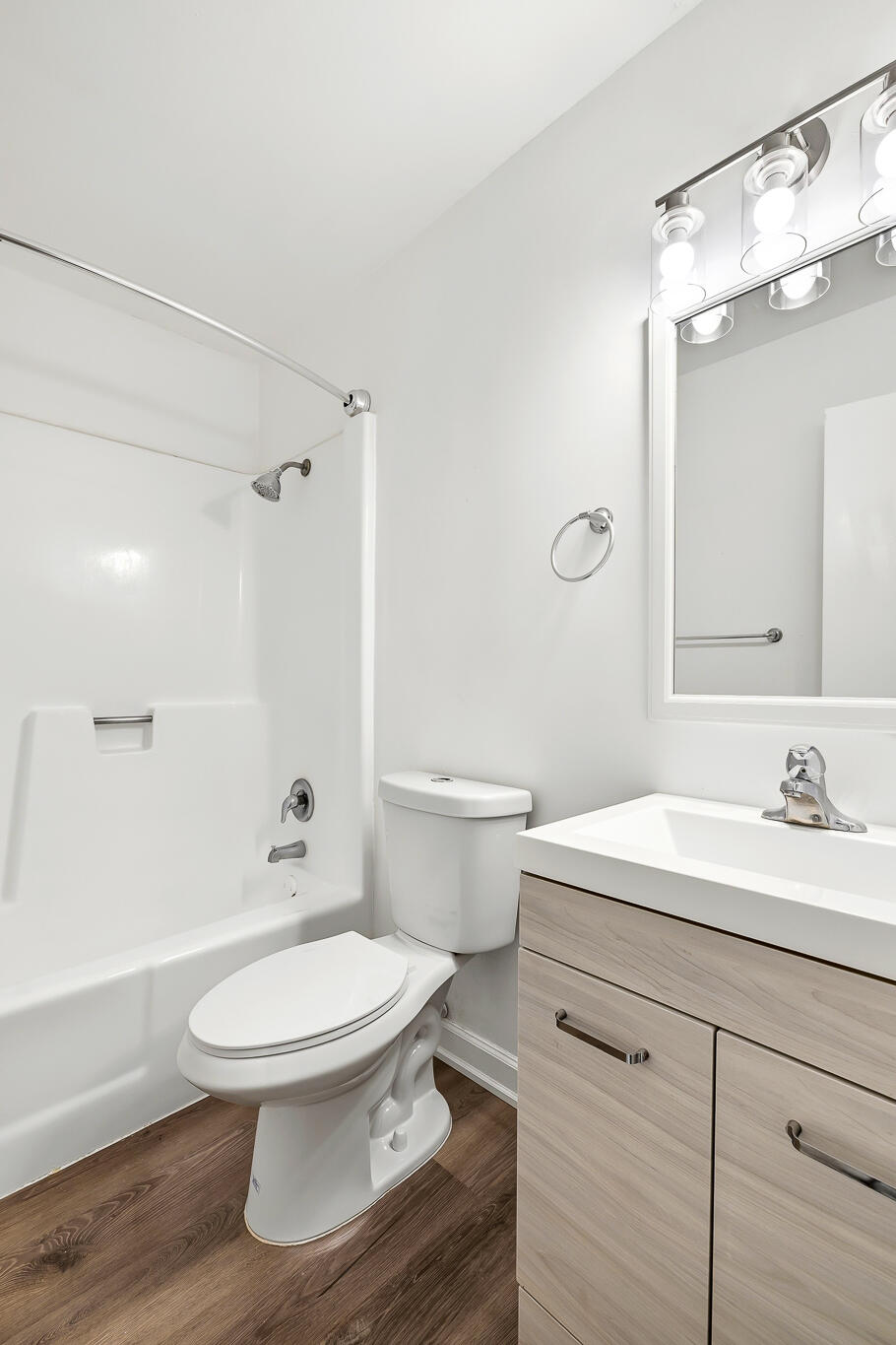 VILLAGE PARK AT OAKLAND CONDO - Residential