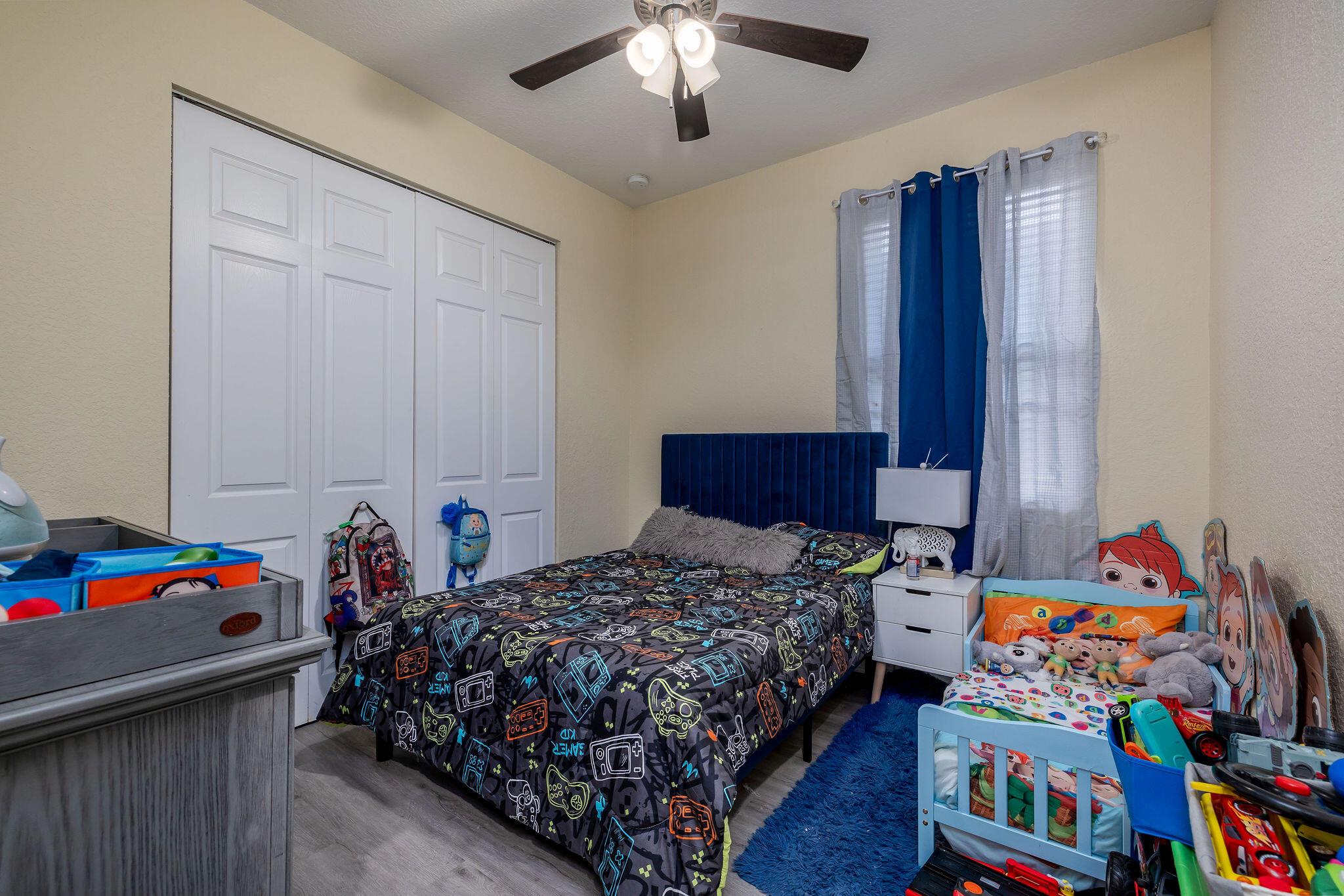 VIZCAYA FALLS - Residential