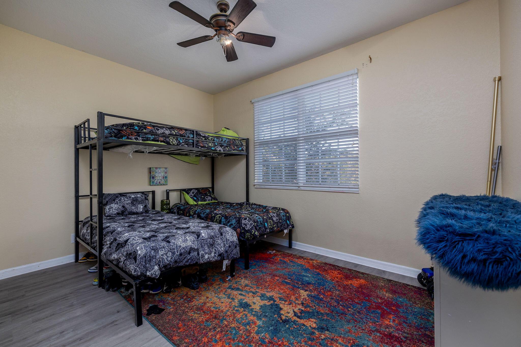 VIZCAYA FALLS - Residential