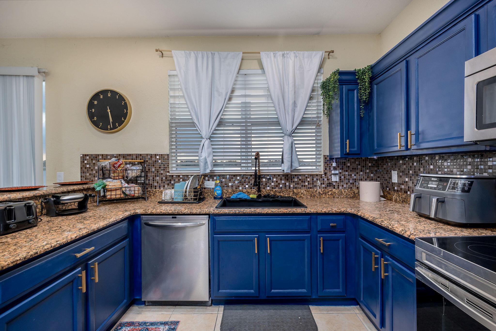 VIZCAYA FALLS - Residential