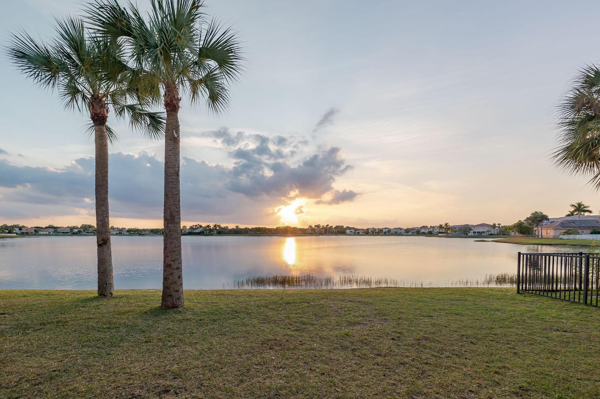 VIZCAYA FALLS - Residential
