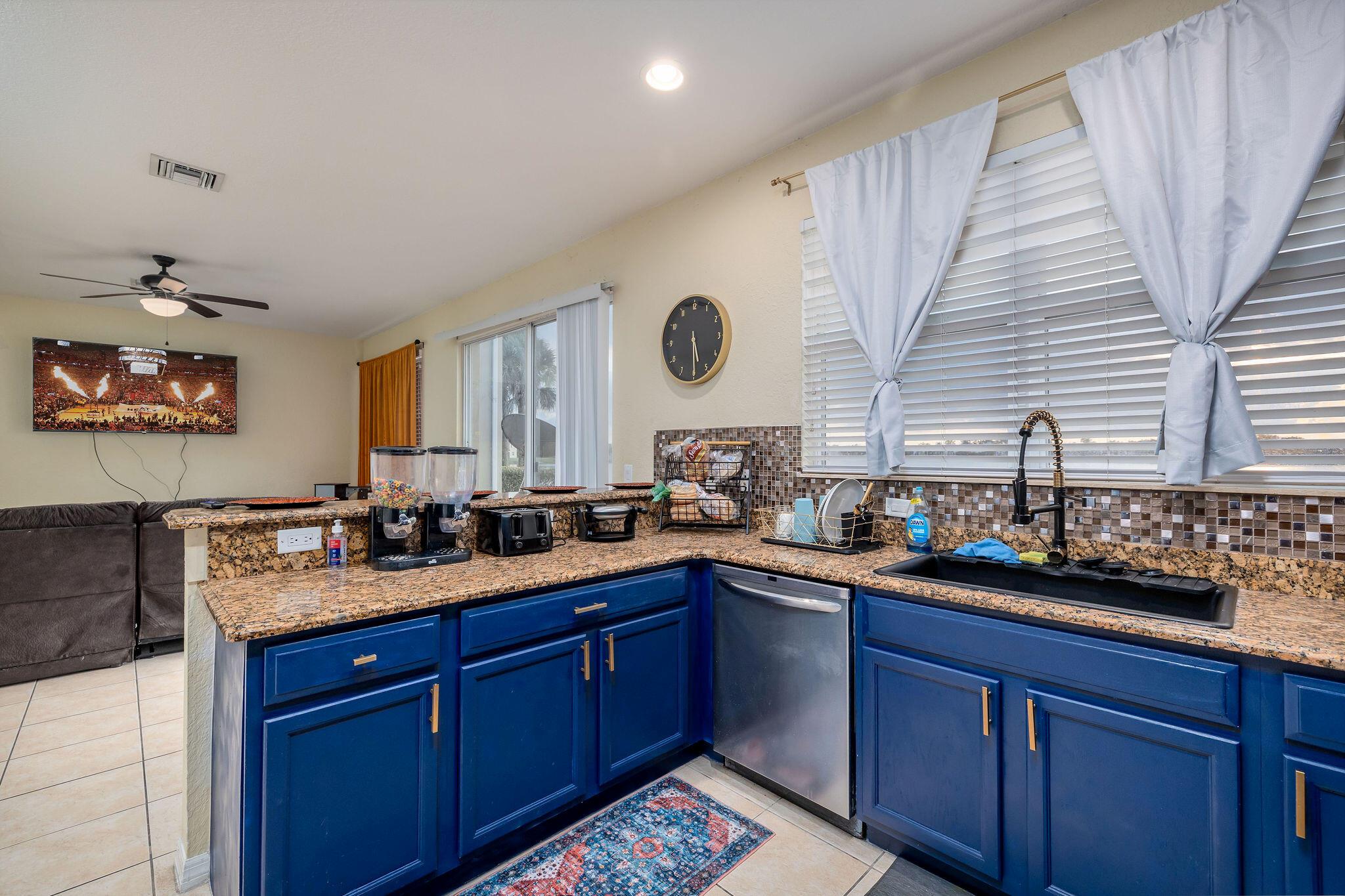 VIZCAYA FALLS - Residential