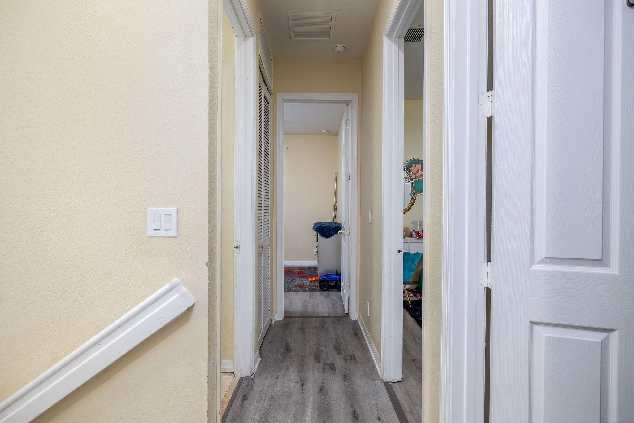 VIZCAYA FALLS - Residential