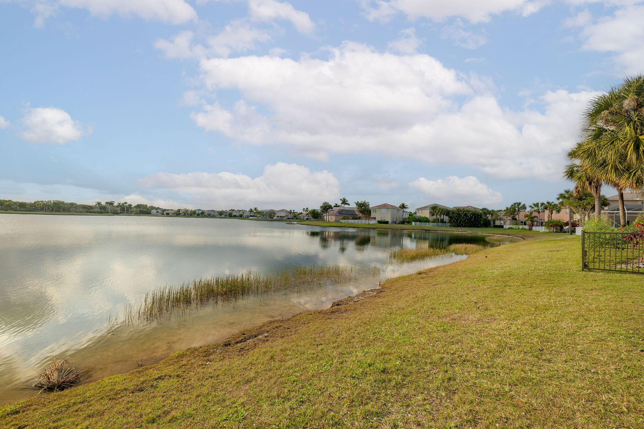 VIZCAYA FALLS - Residential