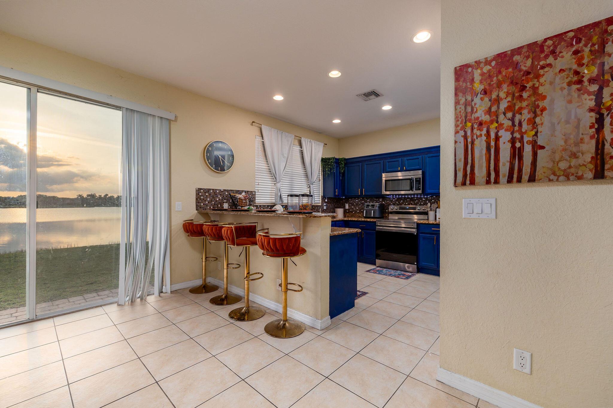 VIZCAYA FALLS - Residential