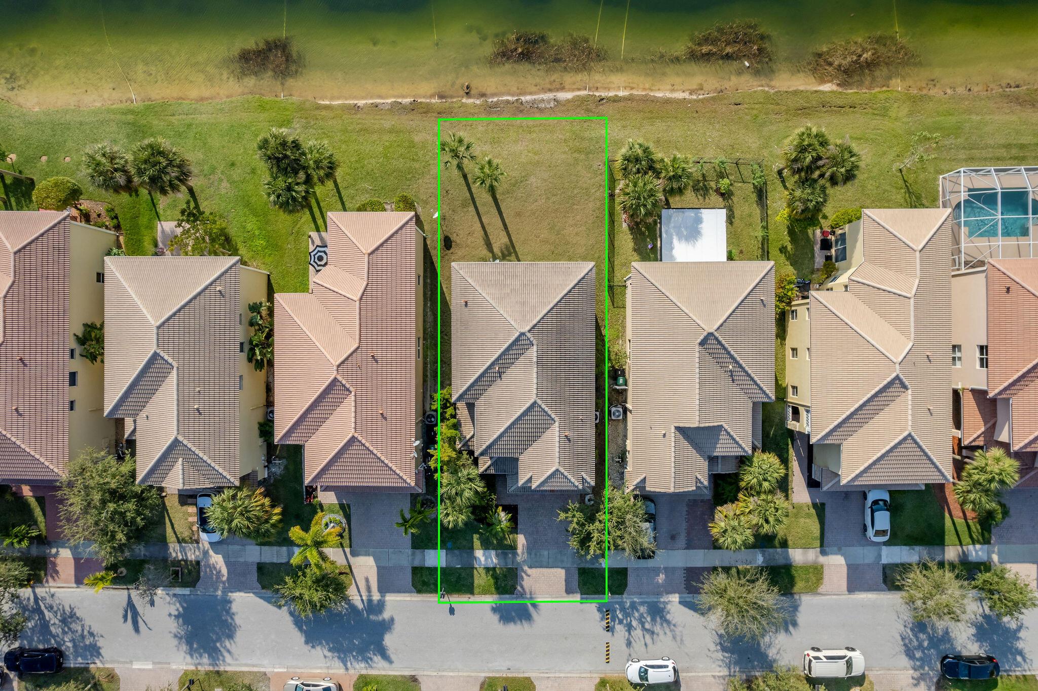 VIZCAYA FALLS - Residential