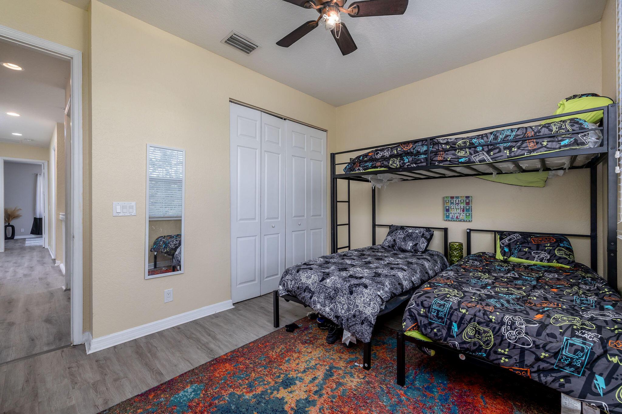 VIZCAYA FALLS - Residential