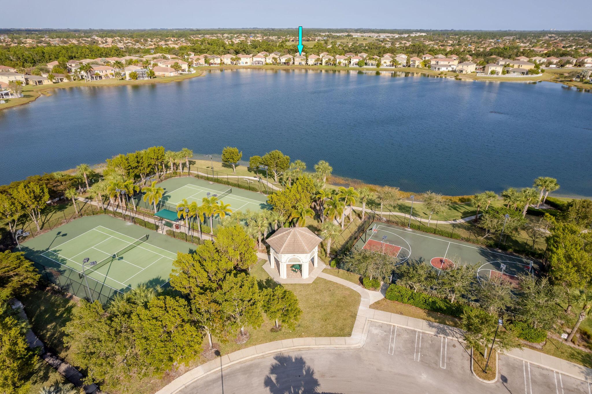 VIZCAYA FALLS - Residential