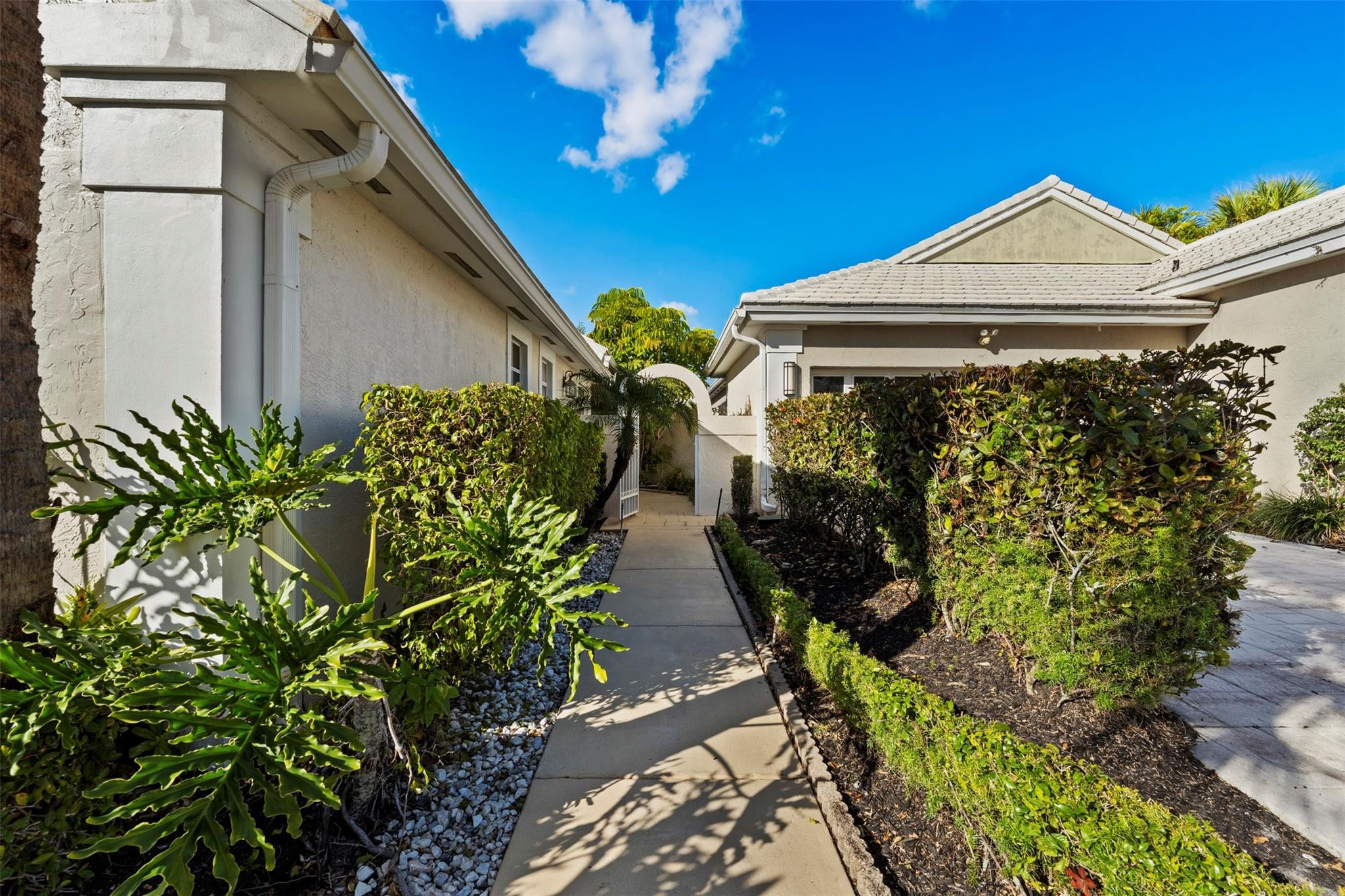 9181 Heathridge Drive