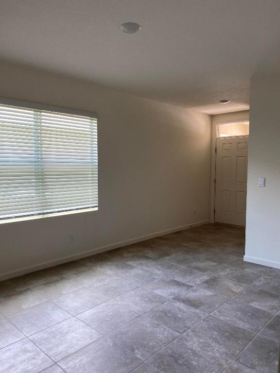 Crosstown Commons - Residential Lease