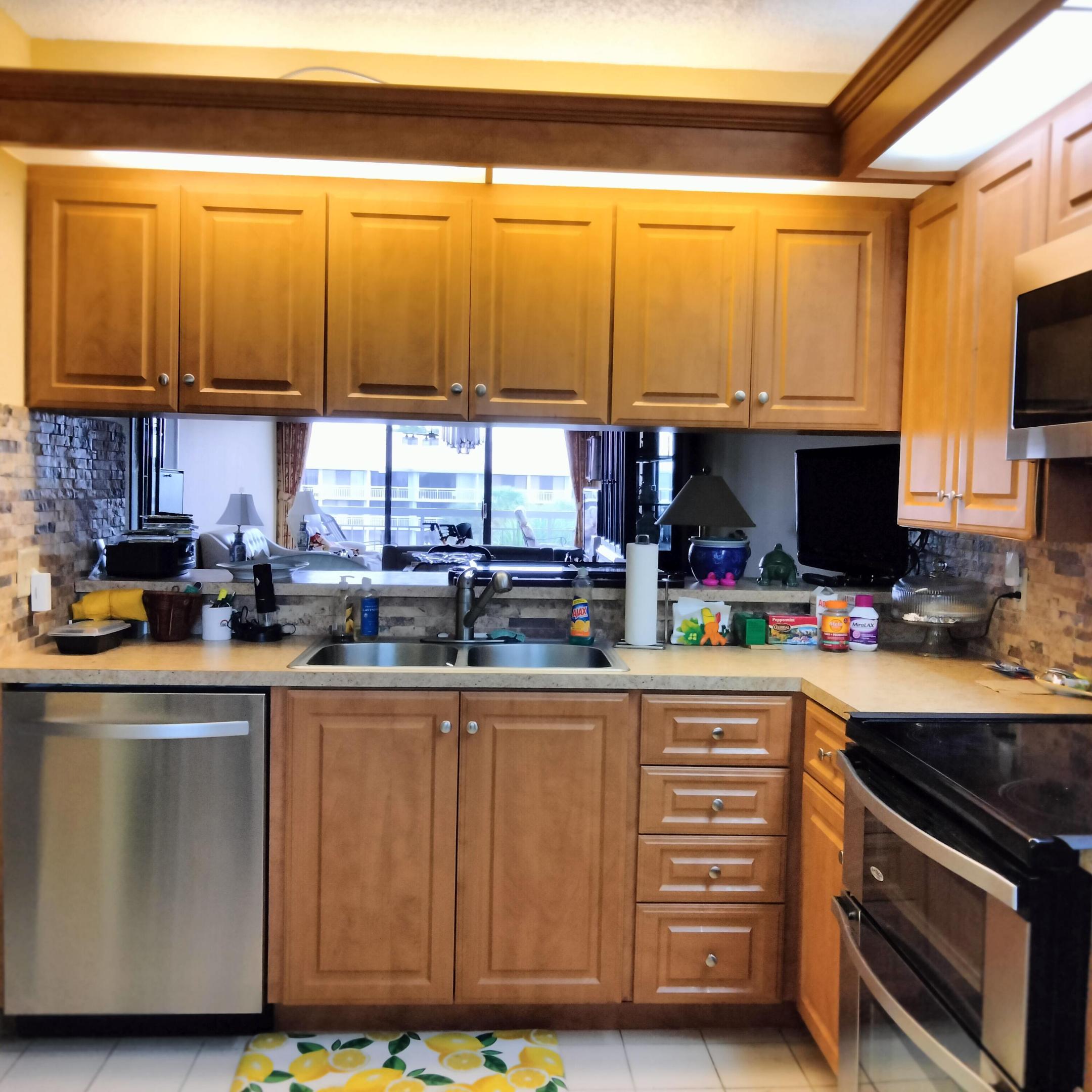 WHITEHALL VILLAGE - Residential