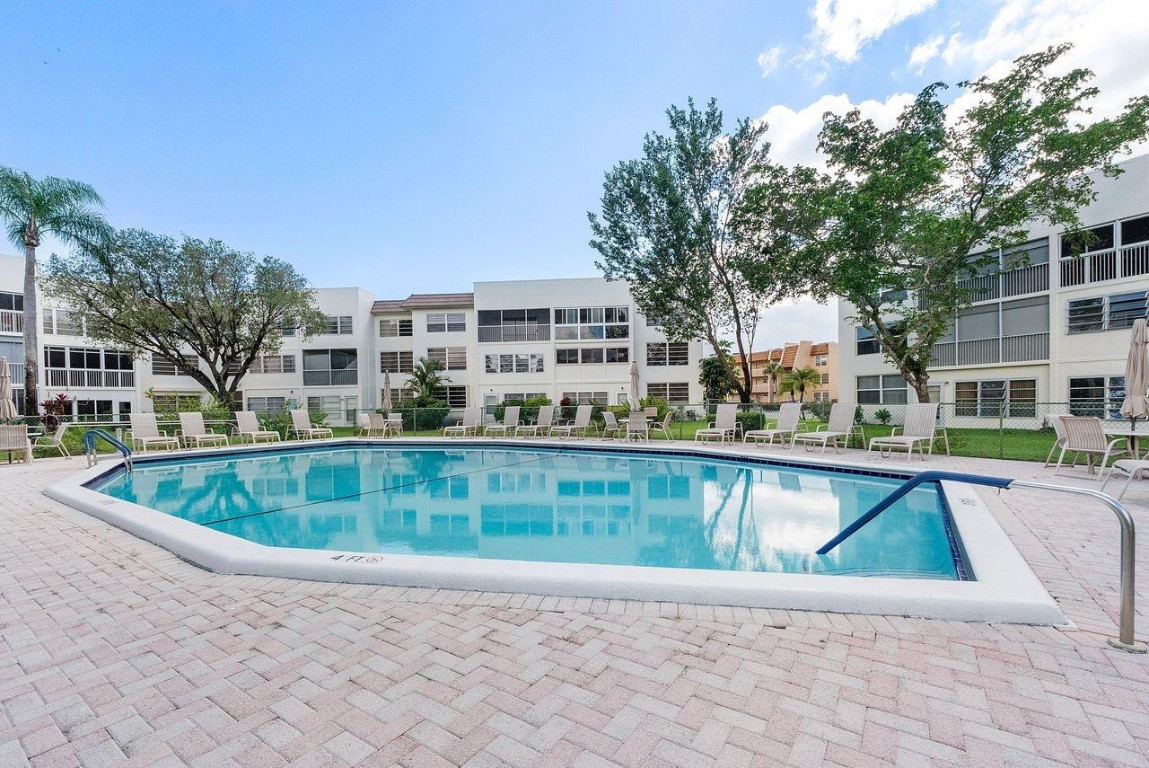 ROYAL PARK GARDENS III - Residential