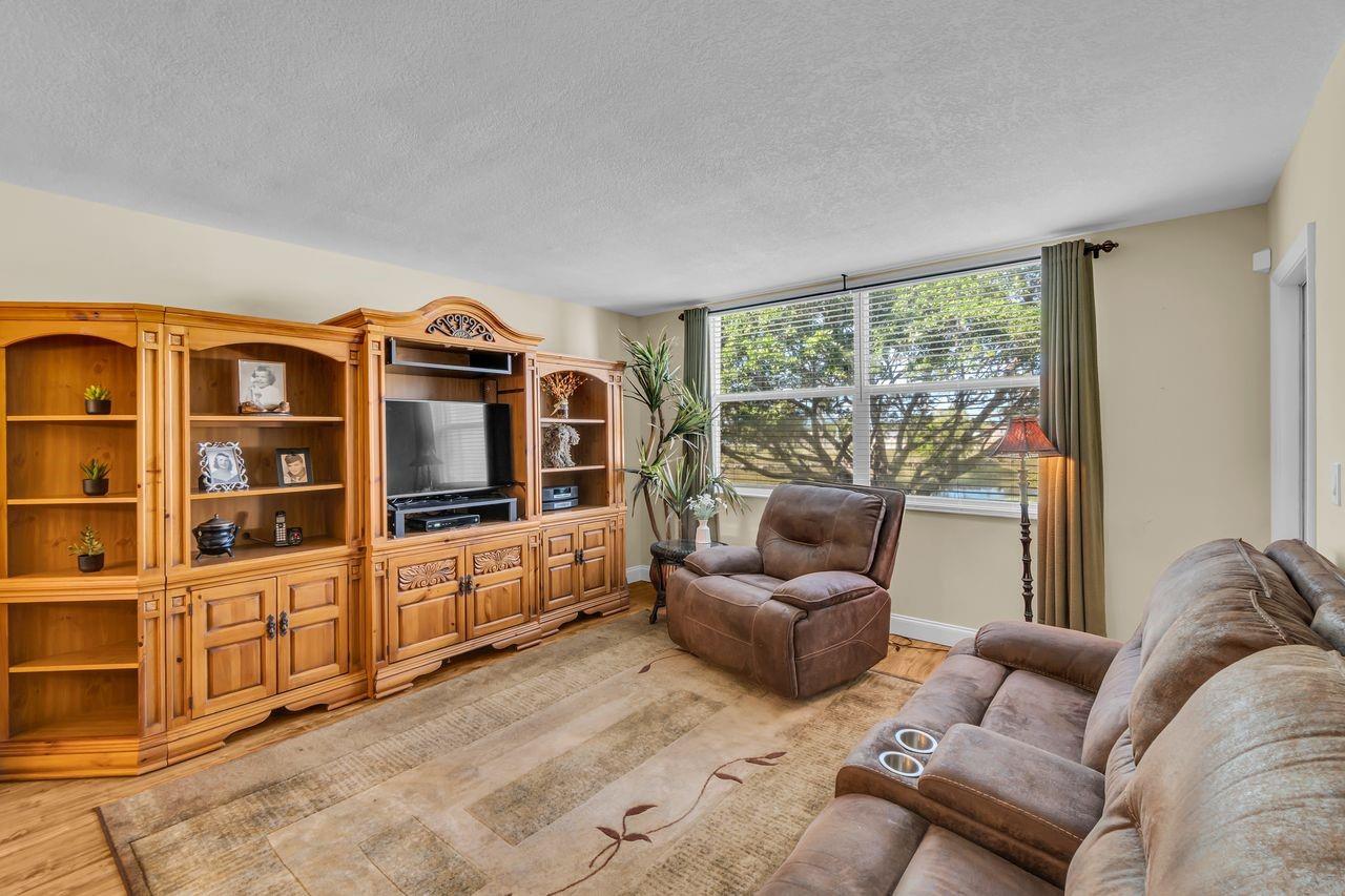 ROYAL PARK GARDENS III - Residential