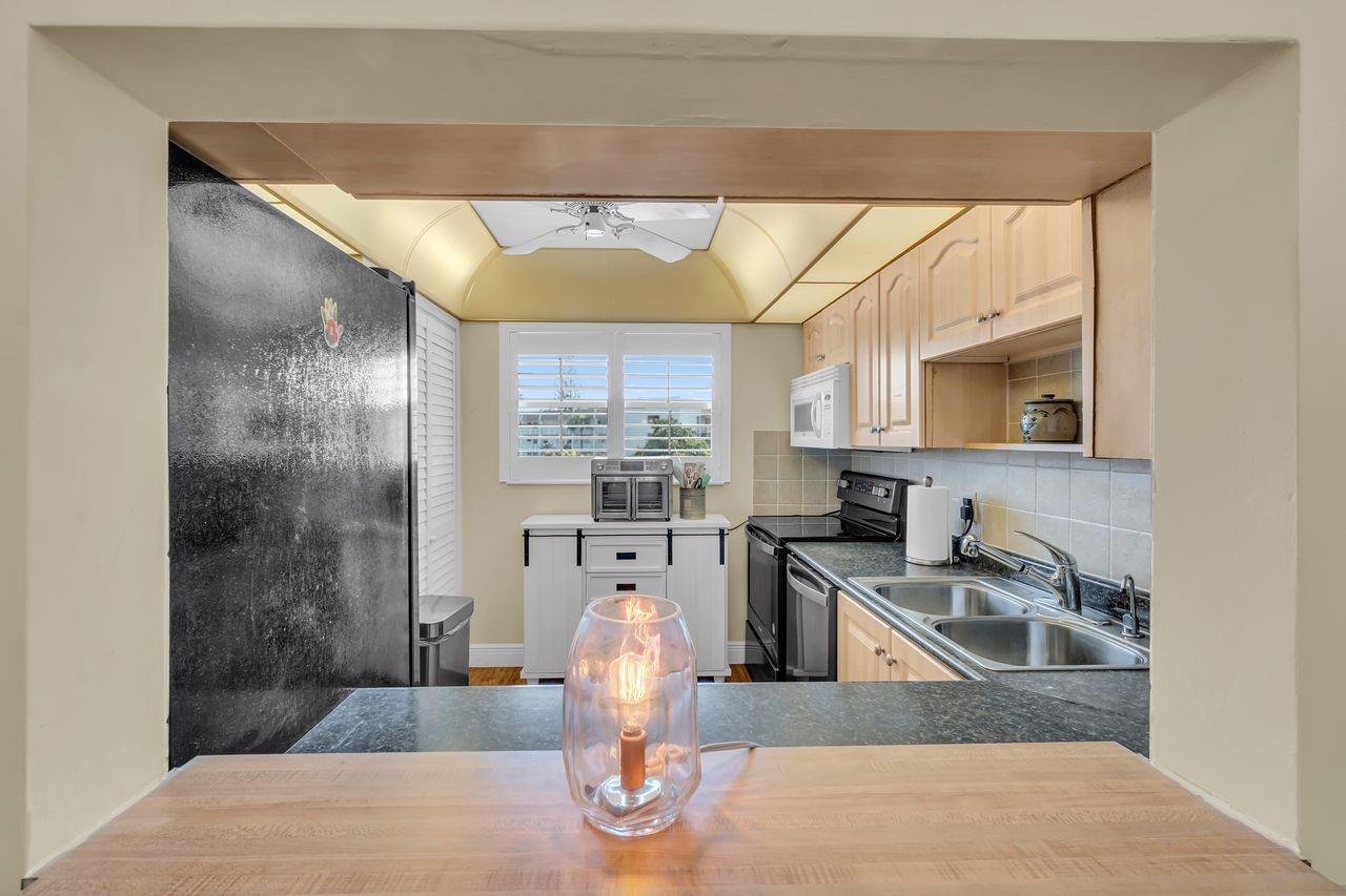 ROYAL PARK GARDENS III - Residential