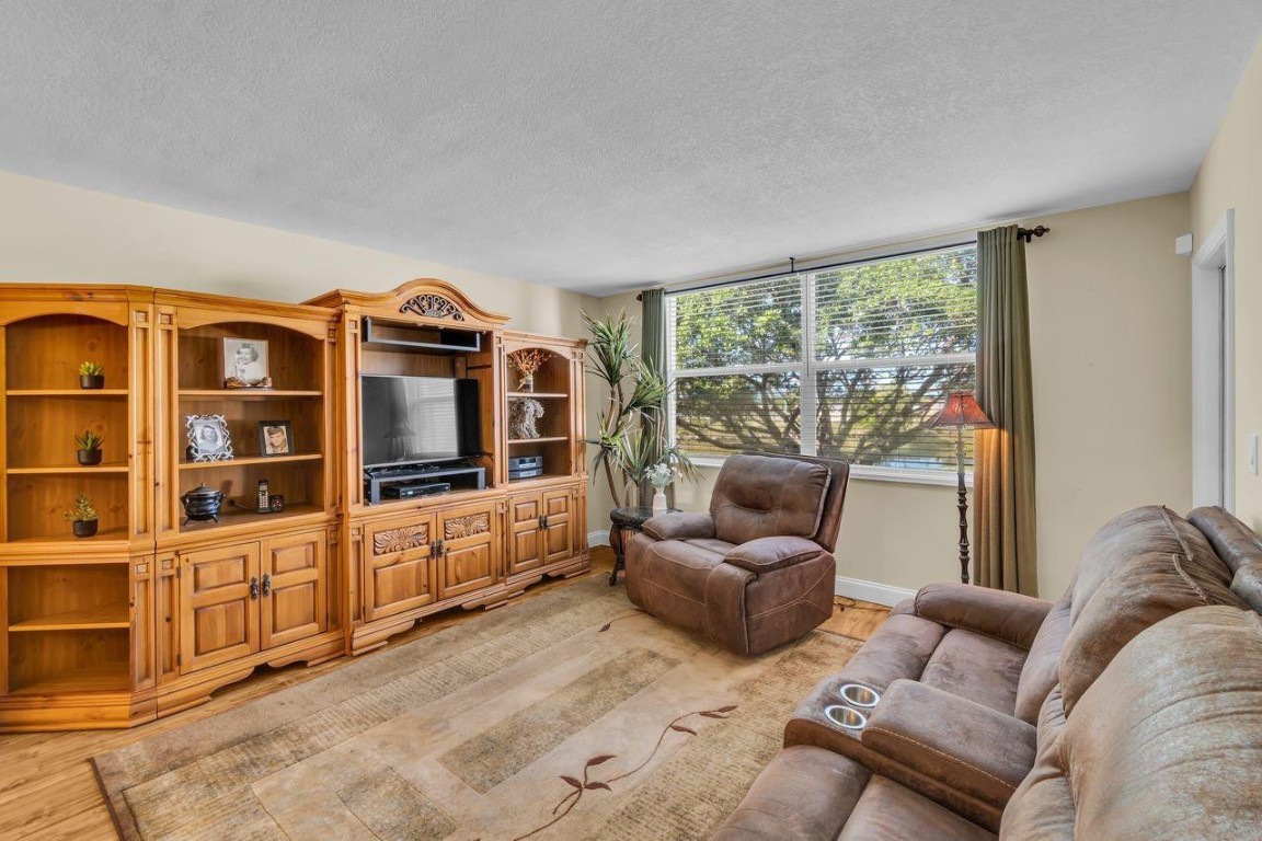 ROYAL PARK GARDENS III - Residential