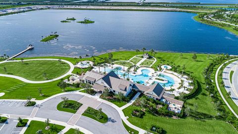 A home in Loxahatchee