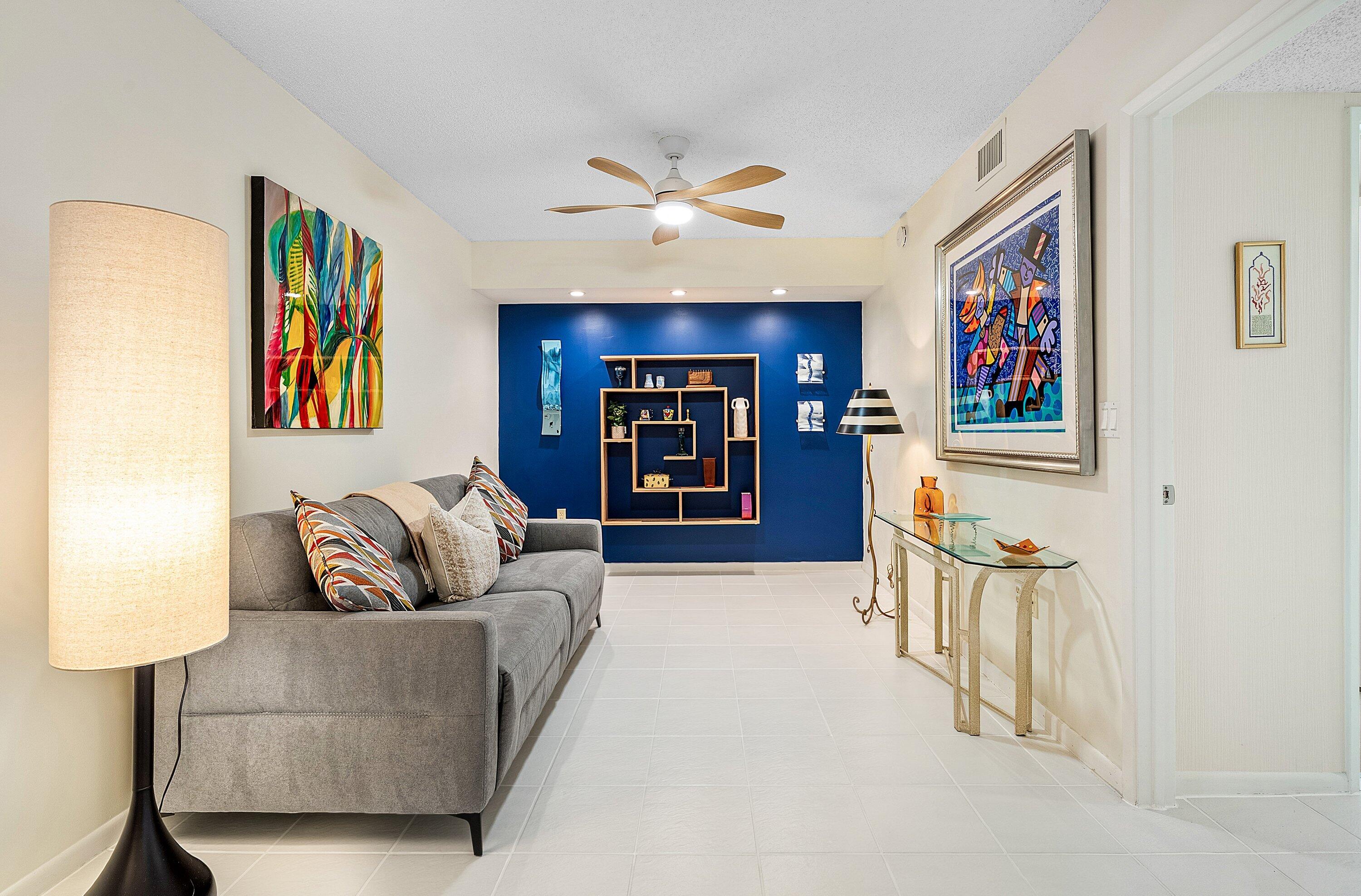 HUNTINGTON POINTE - Residential