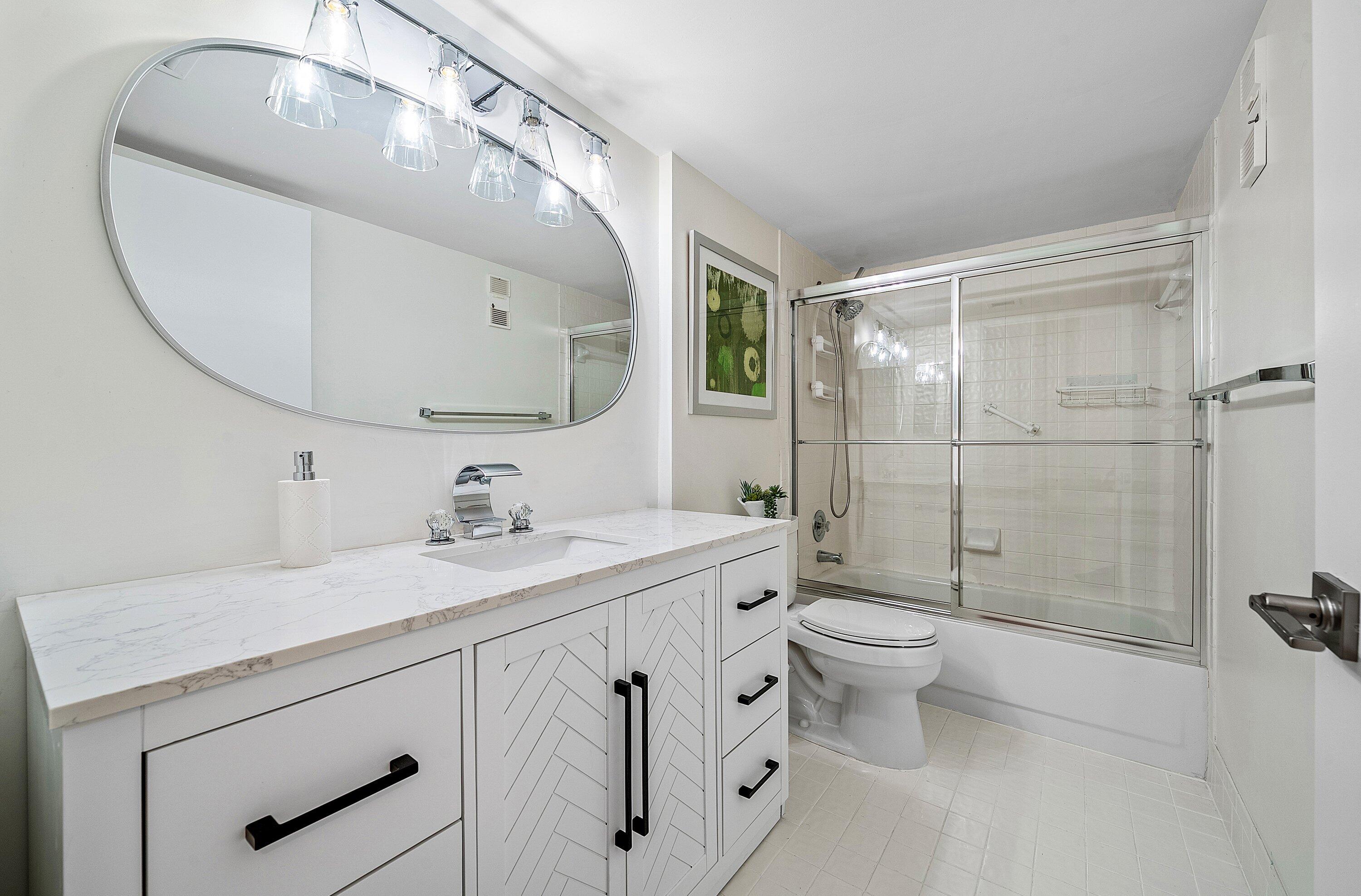 HUNTINGTON POINTE - Residential