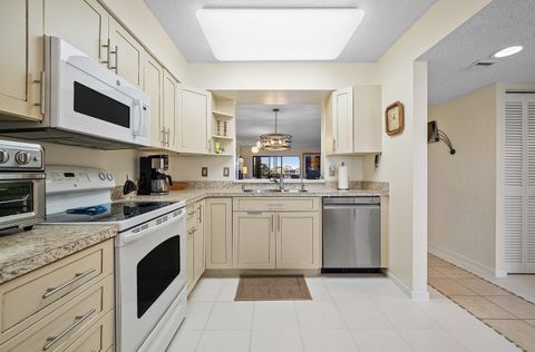 Tiny photo for 6065 Pointe Regal Circle, Delray Beach, FL 33484 (MLS # B26015548)