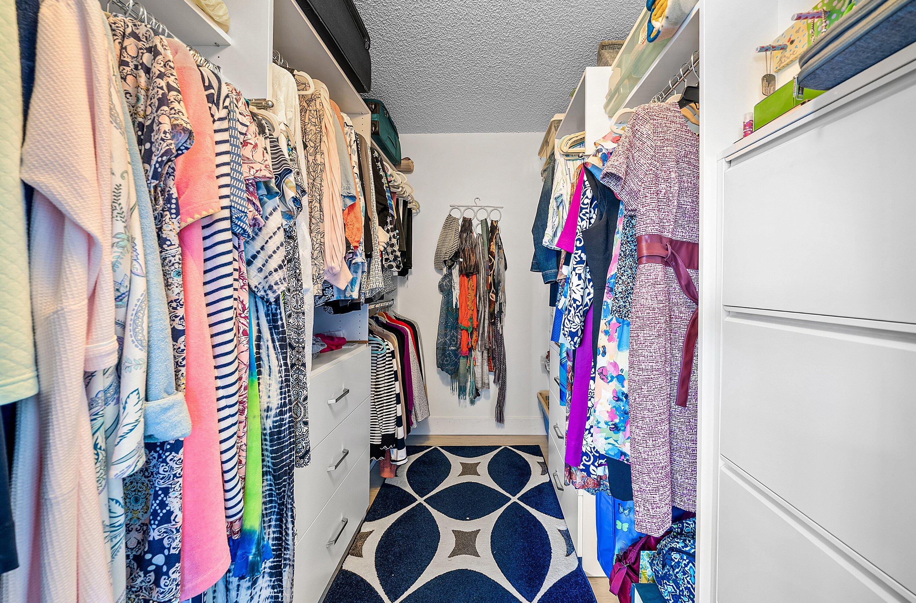 HUNTINGTON POINTE - Residential