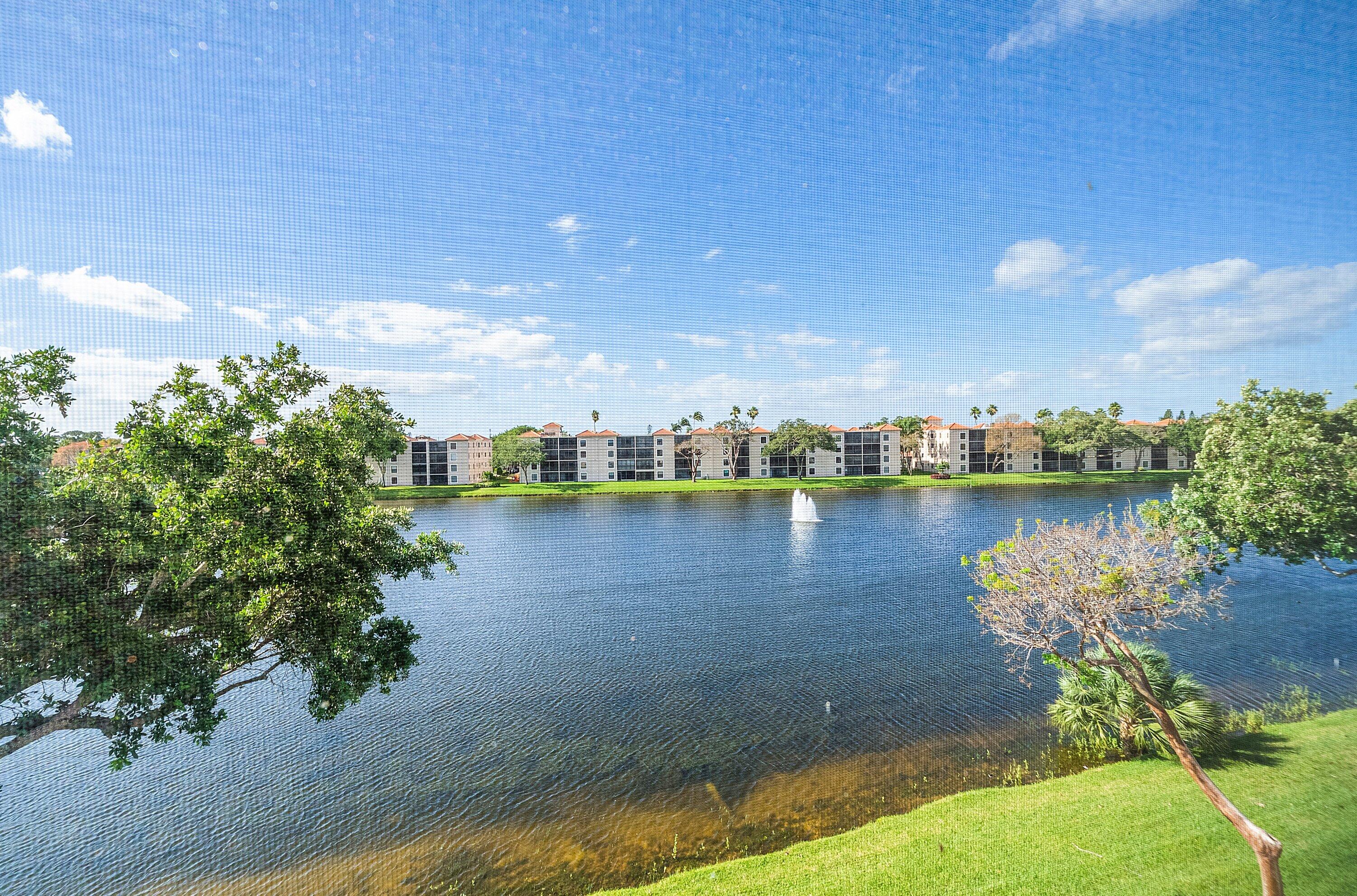 HUNTINGTON POINTE - Residential