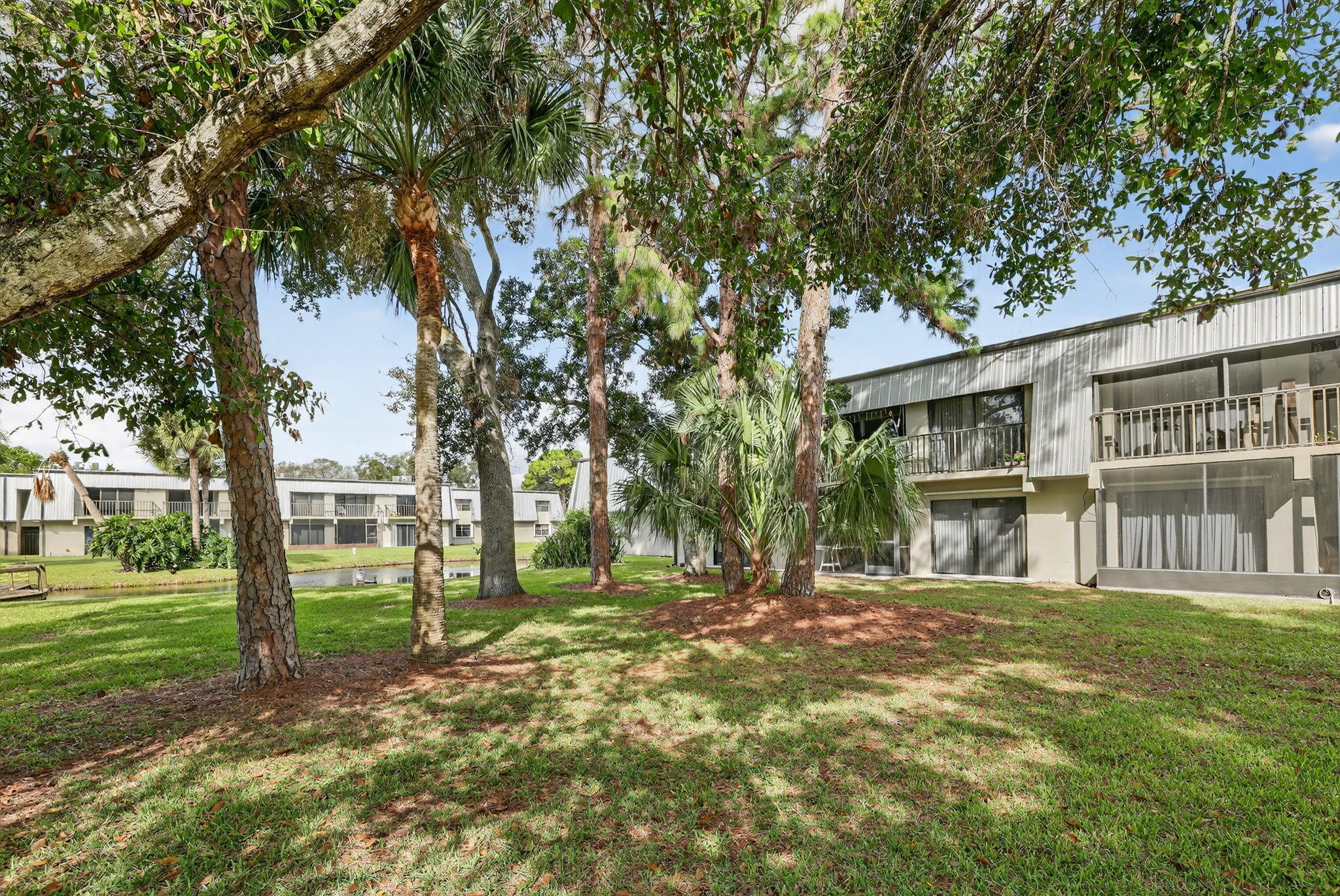 WOODLANDS CONDOMINIUM APARTMENT BUILDING 2 - Residential