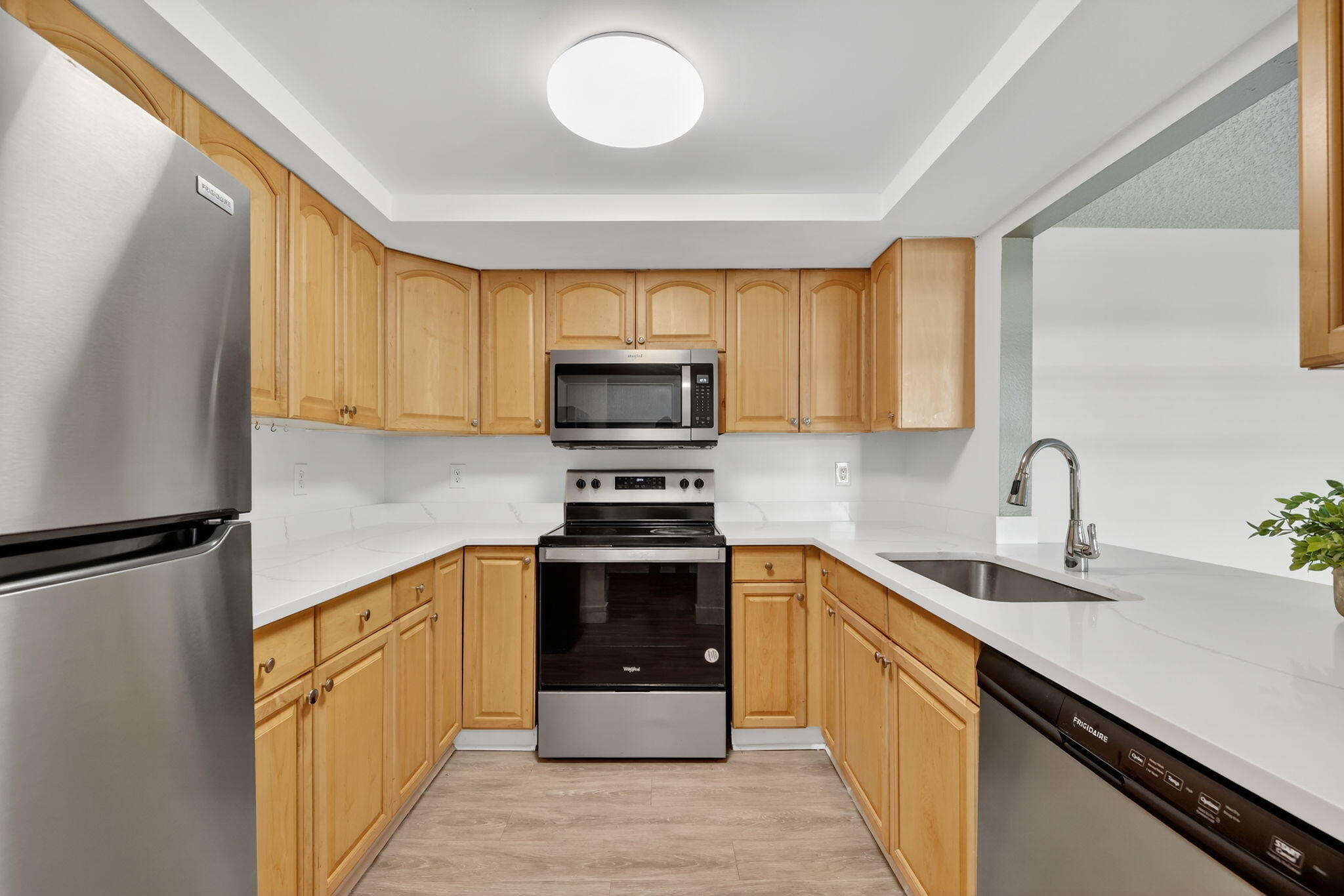 WOODLANDS CONDOMINIUM APARTMENT BUILDING 2 - Residential