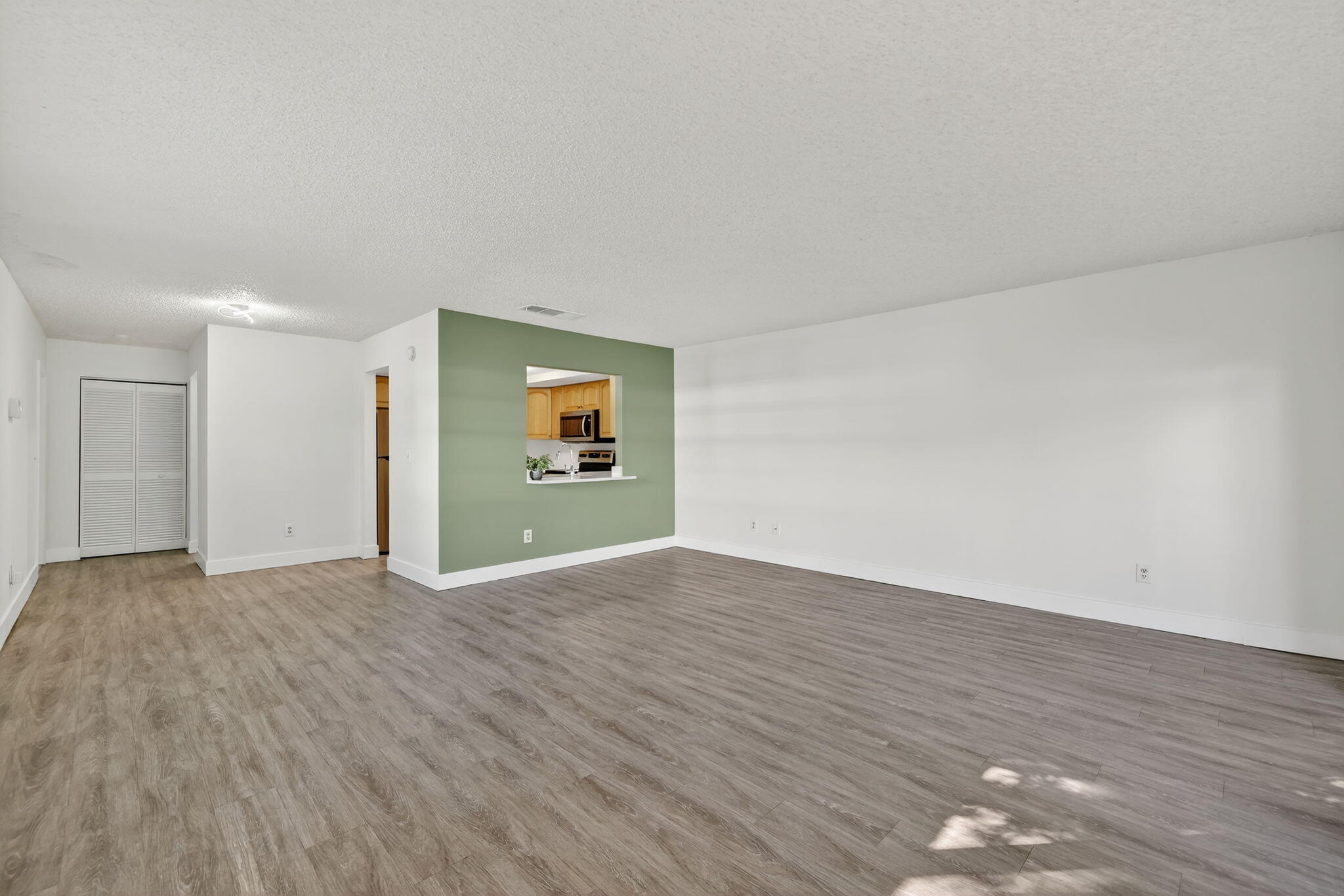 2513 S 17th Street 206