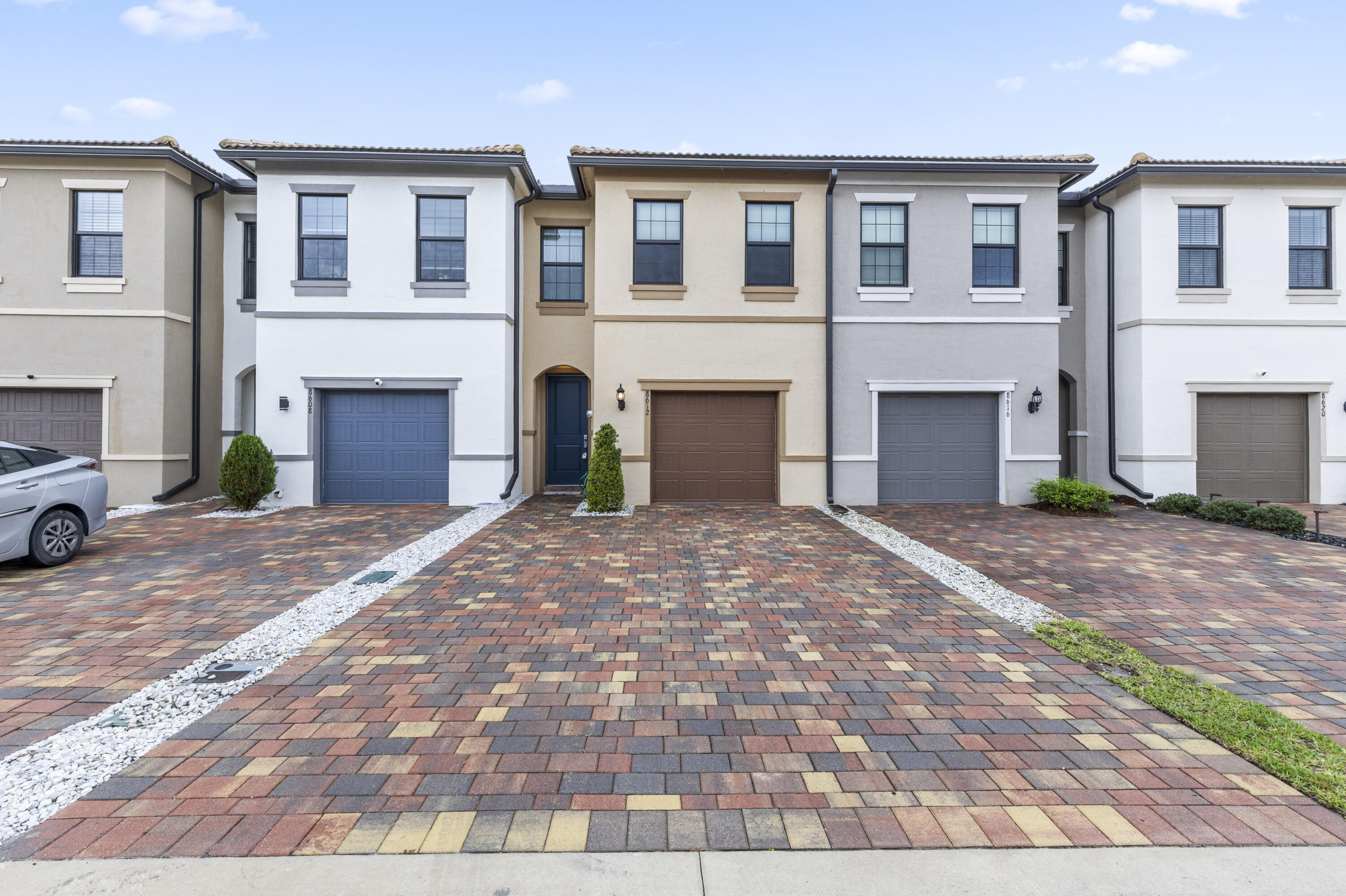 FIELDS AT GULFSTREAM POLO PUD PLAT SIX - Residential Lease