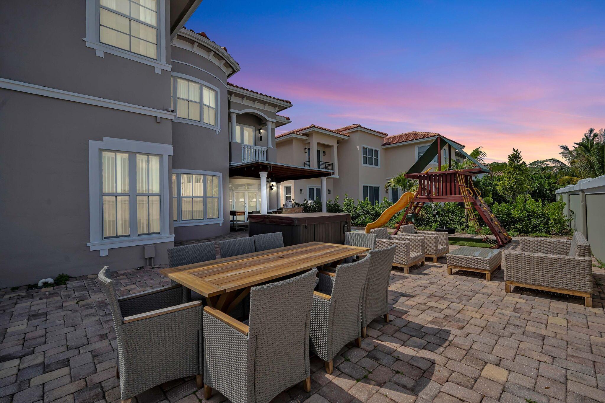 3521 Forest View Circle
