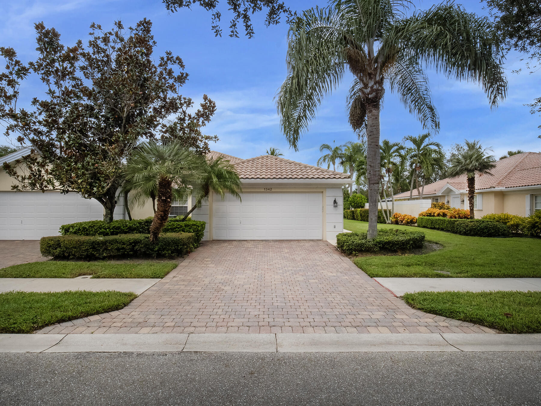 ISLES AT PALM BEACH GARDENS - Residential